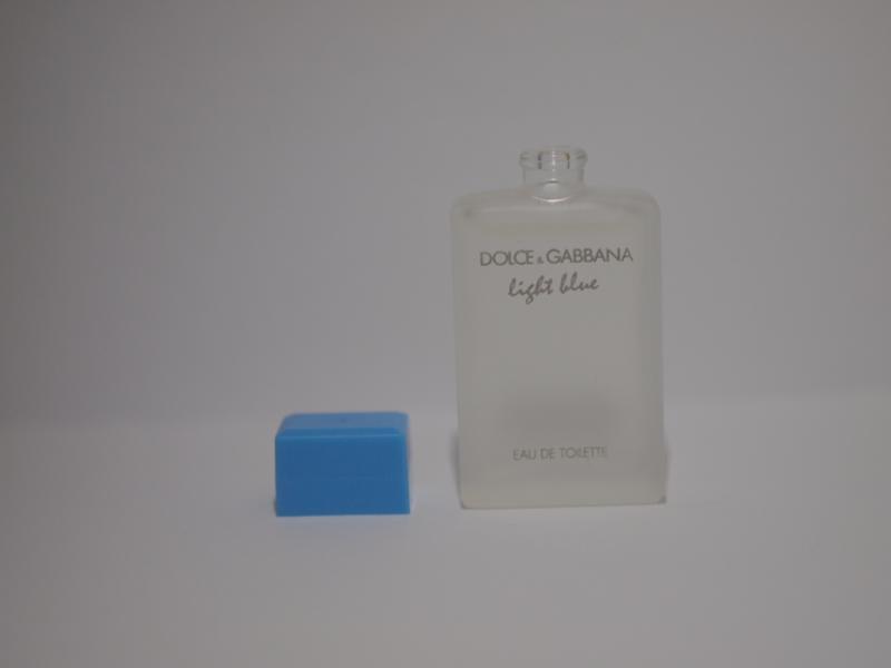DOLCE & GABBANA/Light Blue香水瓶、ミニチュア香水ボトル、ミニガラスボトル、サンプルガラス瓶　LCM 4641（6）
