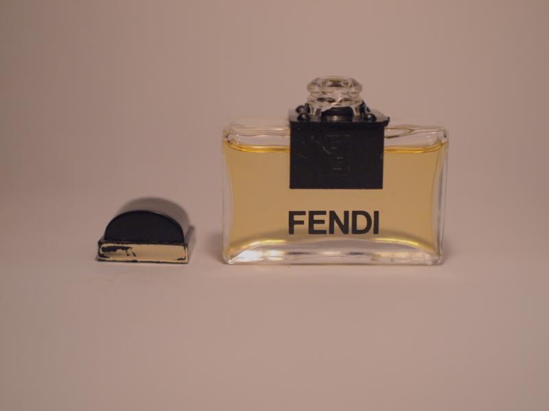 Fendi/Fendi(original)香水瓶、ミニチュア香水ボトル、ミニガラスボトル、香水ガラス瓶 LCM 4645(6)