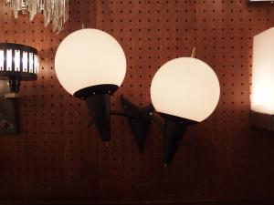 White glass shade bracket lamp 2灯