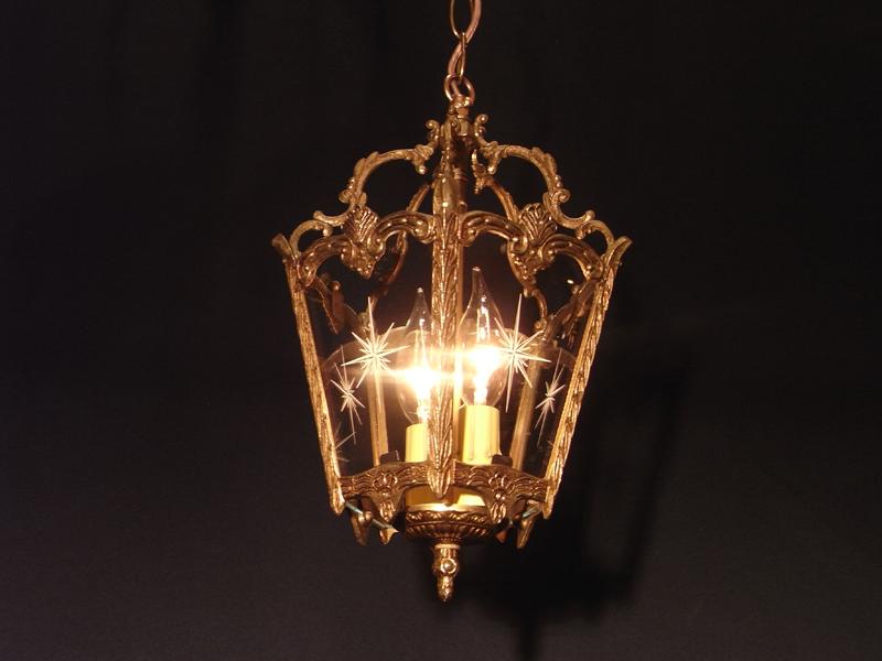 スペイン製小型真鍮ペンダントライト、切り子（カット）プリントガラスランタンペンダント照明）玄関照明　LCH 1035（2）