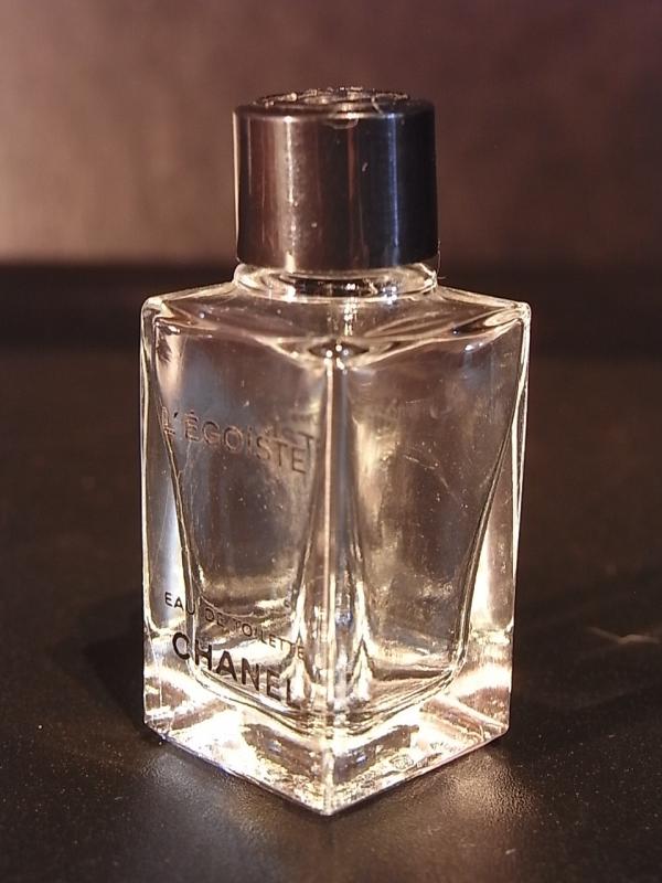 CHANEL L’Egoiste香水瓶、ミニチュア香水ボトル、ミニガラスボトル、サンプルガラス瓶　LCC 1135（2）