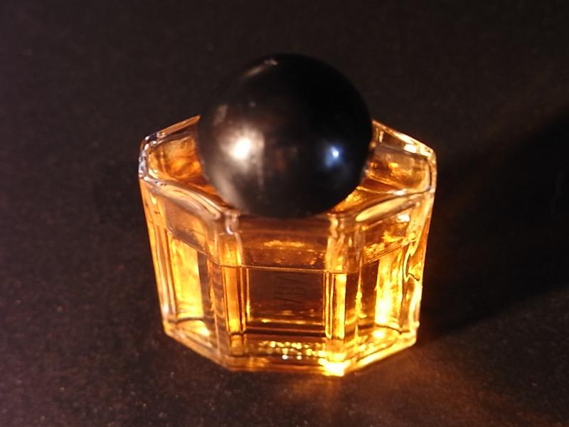 GIORGIO ARMANI/ARMANI香水瓶、ミニチュア香水ボトル、ミニガラスボトル、サンプルガラス瓶 LCC 1139(3)