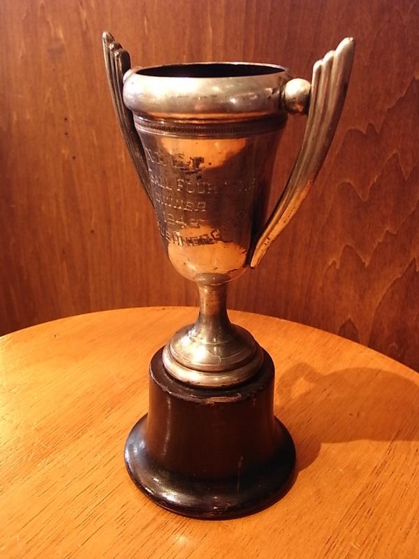 真鍮製トロフィー 1948年アンティーク優勝カップ 優勝杯 LCM 5842(2)