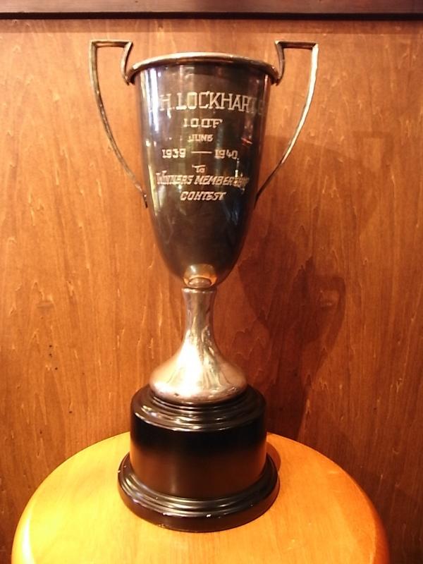 真鍮製トロフィー 1939年アンティーク優勝カップ　優勝杯　LCM 5846（1）