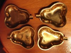 brass pear ashtray（残り1点！）