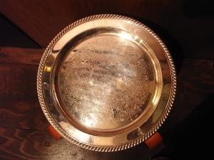 silver round tray