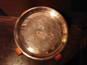 silver round tray