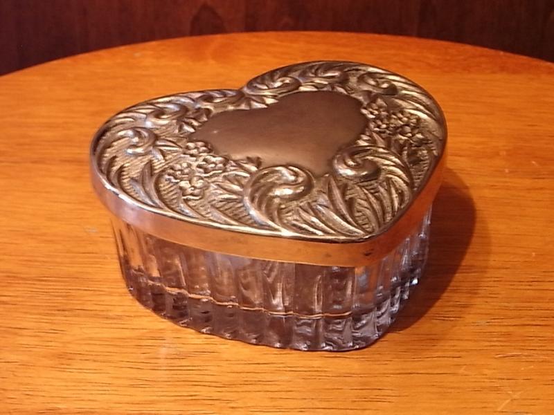 silver heart glass powder case