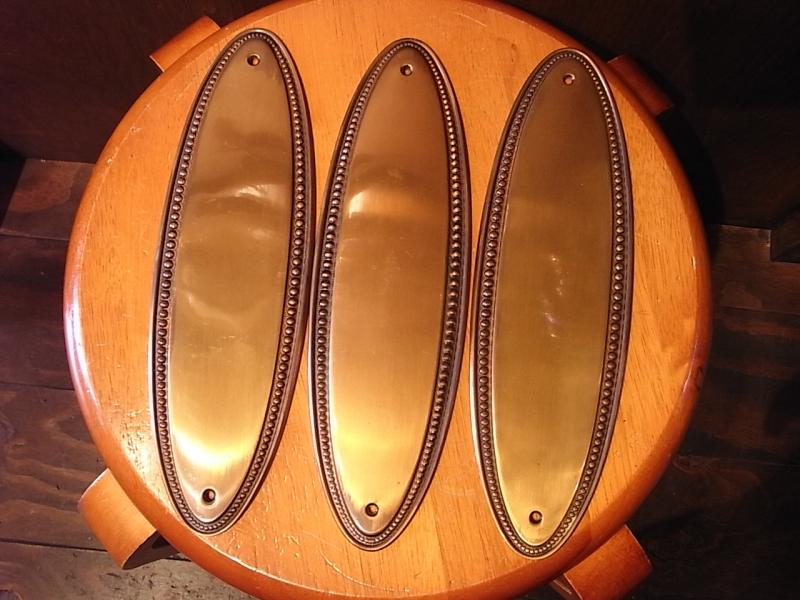 Italian oval brass finger plate