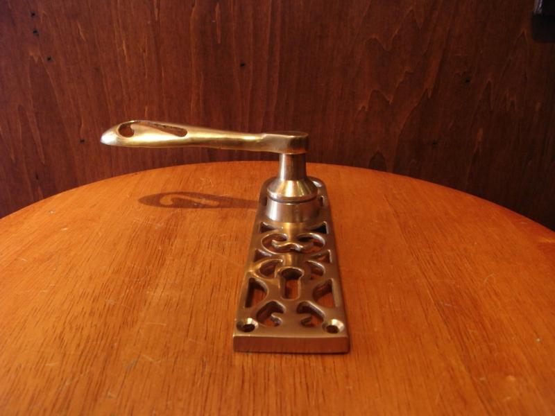 イタリア製アンティークレバーハンドル　真鍮ドア取っ手　家具パーツ ハードウエア　LCM 6195（3）