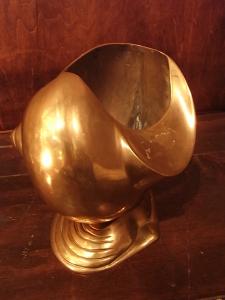 Italian brass shell ashtray