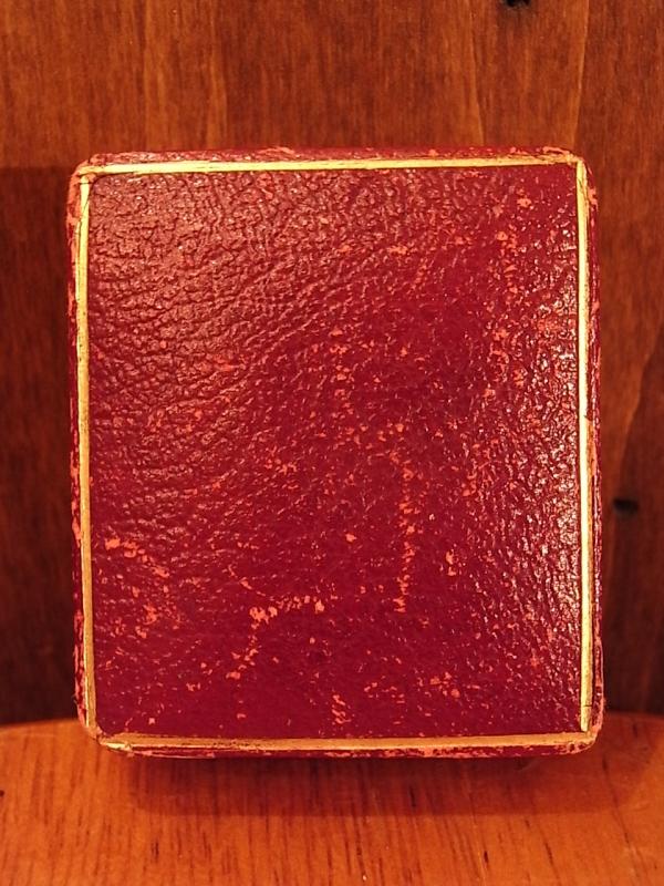 イギリス製赤色ジュエリーホルダー、レッドベルベットジュエリーケース、ベッチン宝石ディスプレイ　LCM 6449（5）