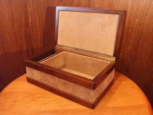 Italian wood & velvet jewelry display box