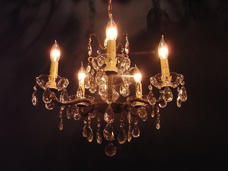 スペイン製真鍮シャンデリア（クリスタルガラスビーズシャンデリア）インテリア照明　LCH 1185（2）
