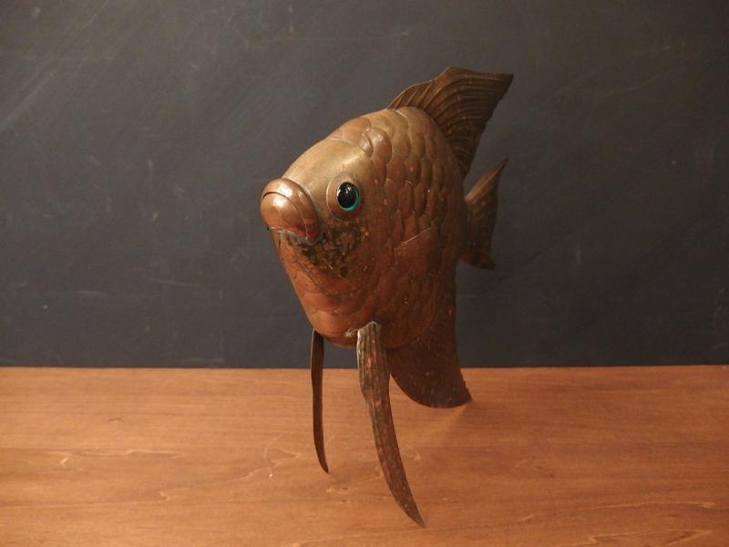 真鍮製金魚のオブジェ。作家物 USM 1477(2)