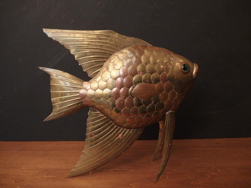 真鍮製金魚のオブジェ。作家物　USM 1477（4）