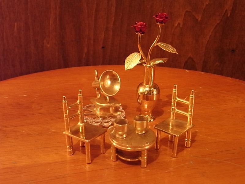 真鍮テーブル置物、ミニチュアちゃぶ台、ドールハウス小物、テラリウム小物　LCM 6210（5）