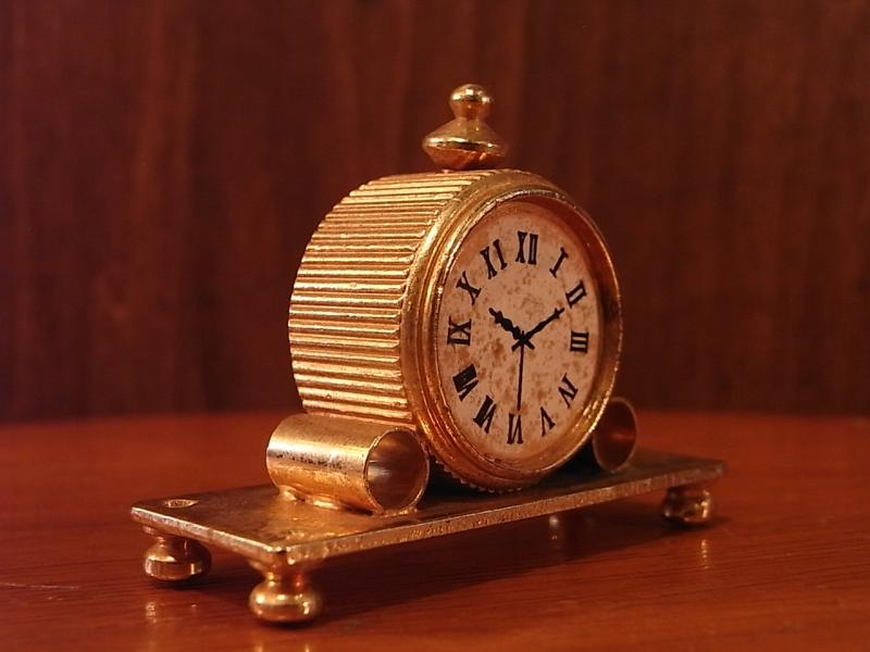 イタリア製真鍮テーブルクロック置物、ミニチュア置き時計、ドールハウス小物、テラリウムインテリア　LCM 6256（2）