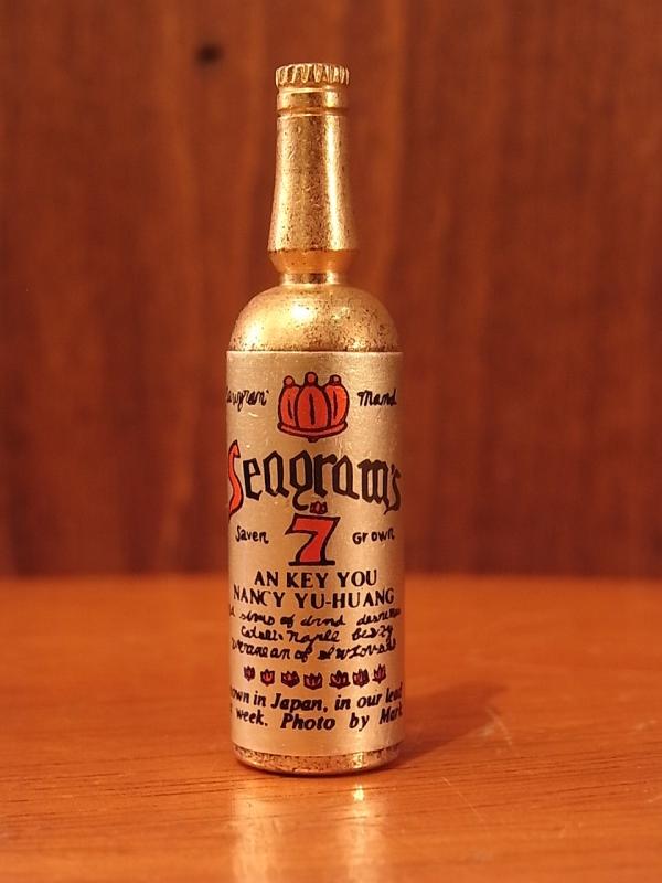 イタリア製真鍮ウイスキー置物、ミニチュアシーグラム酒瓶、ドールハウス小物、テラリウムオブジェ　LCM 6258（1）