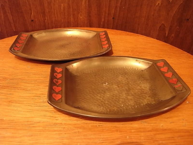 Italian brass HEARTS tray（2点あり！）