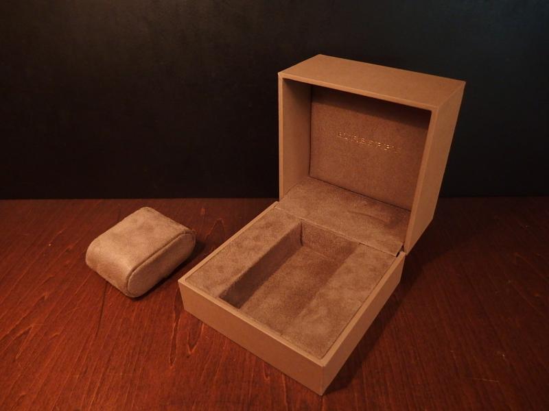 ビンテージBURBERRY時計ケース、ヴィンテージバーバリーディスプレイケース、コレクションケース、ジュエリーディスプレイ、アクセサリーディスプレイ LCM 6602(4)