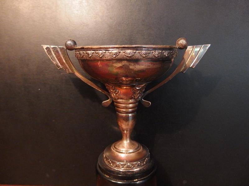 真鍮製トロフィー ビンテージシルバートロフィー　アンティーク優勝カップ　優勝杯　BCM 0305（3）