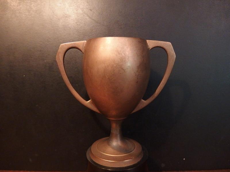 真鍮製トロフィー ビンテージシルバートロフィー　アンティーク優勝カップ　優勝杯　LCM 6519（2）