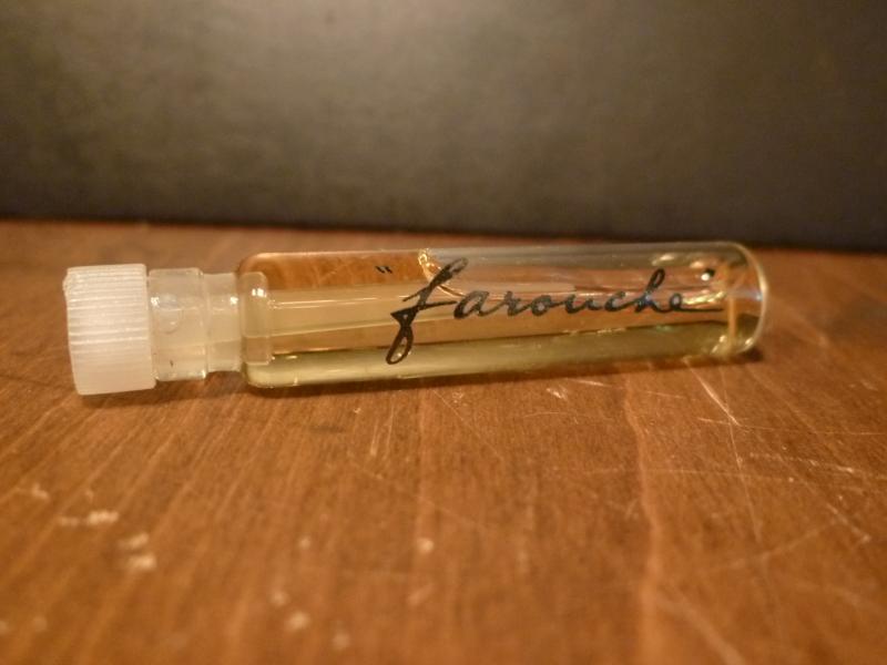 NINA RICCI/Farouche香水瓶、ミニチュア香水ボトル、ミニガラスボトル、サンプルガラス瓶　BCM 0169（6）