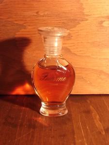 ROCHAS / Femme perfume bottle