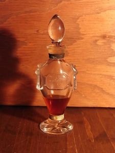 Christian Dior / MISS DIOR perfume bottle