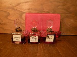 RAPHAEL perfume bottle 3P SET & case