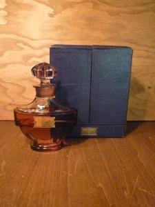 ELEGANT PERFUMED perfume bottle & case（栓開きません）
