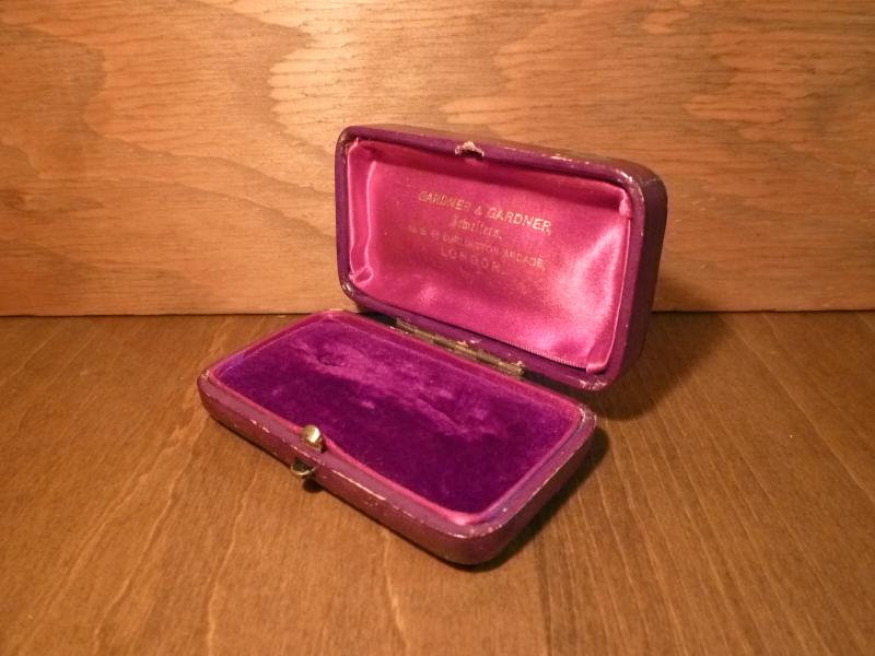 赤色ジュエリーホルダー、レッドベルベット宝石箱、ベッチンジュエリーディスプレイ、ジュエリーケース LCM 6672(3)