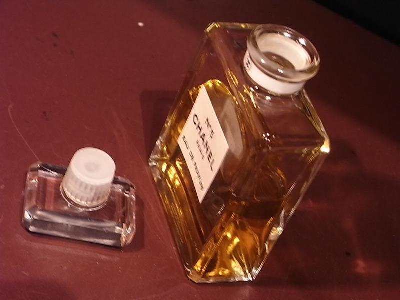 CHANEL N°5 香水瓶、香水ボトル、ガラスボトル、ガラス瓶 LCC 1212(4)