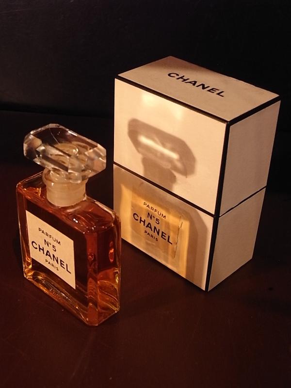 CHANEL N°5 香水瓶、ミニチュア香水ボトル、ミニガラスボトル、サンプルガラス瓶　LCC 1244（3）