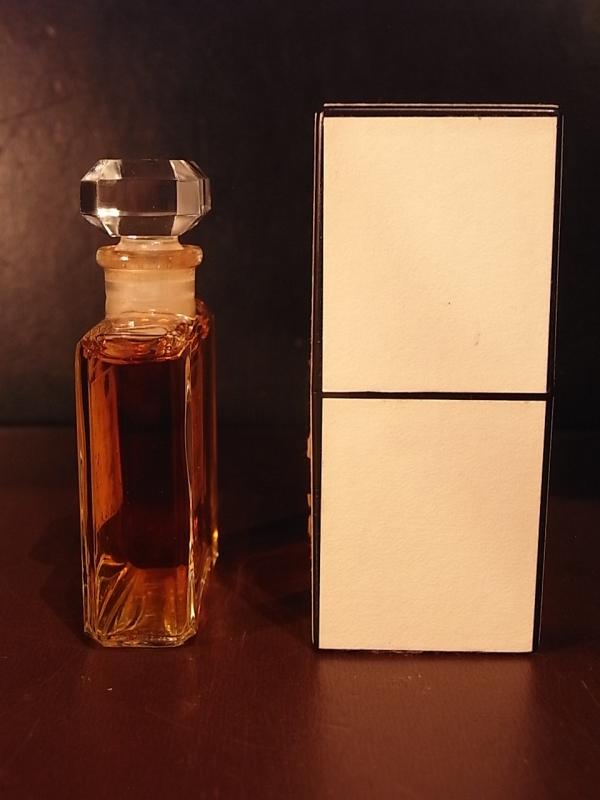 CHANEL N°5 香水瓶、ミニチュア香水ボトル、ミニガラスボトル、サンプルガラス瓶　LCC 1244（4）
