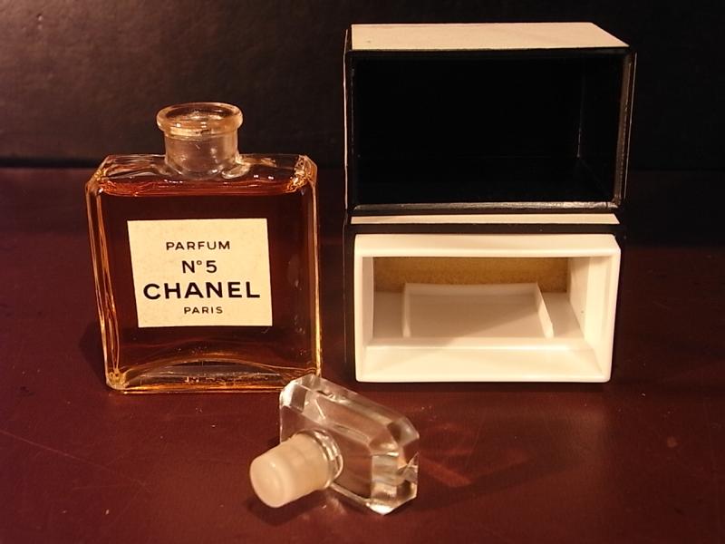 CHANEL N°5 香水瓶、ミニチュア香水ボトル、ミニガラスボトル、サンプルガラス瓶　LCC 1244（6）
