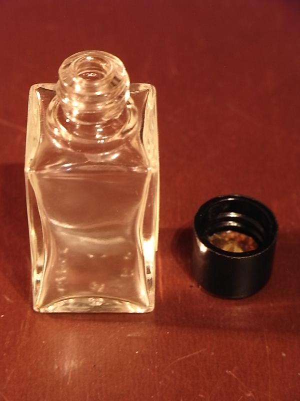 CHANEL N°5 香水瓶、ミニチュア香水ボトル、ミニガラスボトル、サンプルガラス瓶　LCC 1172（4）