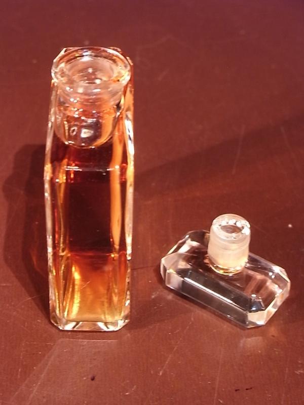 CHANEL N°5 香水瓶、ミニチュア香水ボトル、ミニガラスボトル、サンプルガラス瓶　LCC 1181（3）