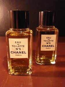 CHANEL / N°5 glass perfume bottle（2点あり！）
