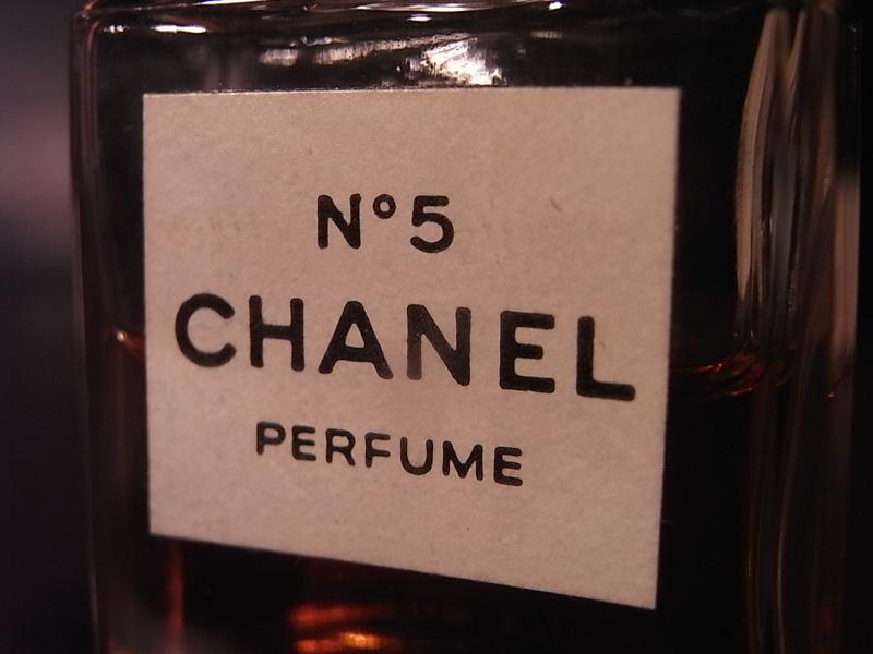 CHANEL N°5 香水瓶、ミニチュア香水ボトル、ミニガラスボトル、サンプルガラス瓶　LCC 1187（6）