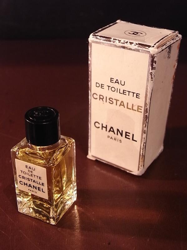 CHANEL CRISTALLE 香水瓶、ミニチュア香水ボトル、ミニガラスボトル、サンプルガラス瓶　LCC 1219（2）