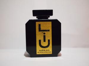 GUERLAIN / LiU glass perfume bottle