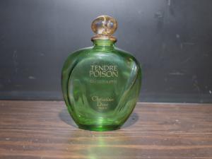 Christian Dior / TENDRE POISON glass perfume bottle