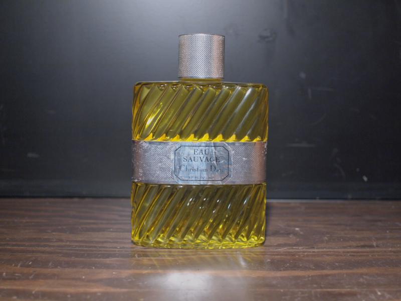 Christian Dior / EAU SAUVAGE glass perfume bottle