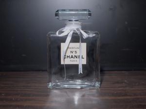 CHANEL / N°5 glass perfume bottle