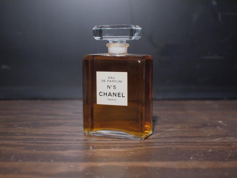 インテリア・ディスプレイ雑貨　パフュームボトル　LCC 0384　CHANEL / N°5 glass perfume bottle（2）
