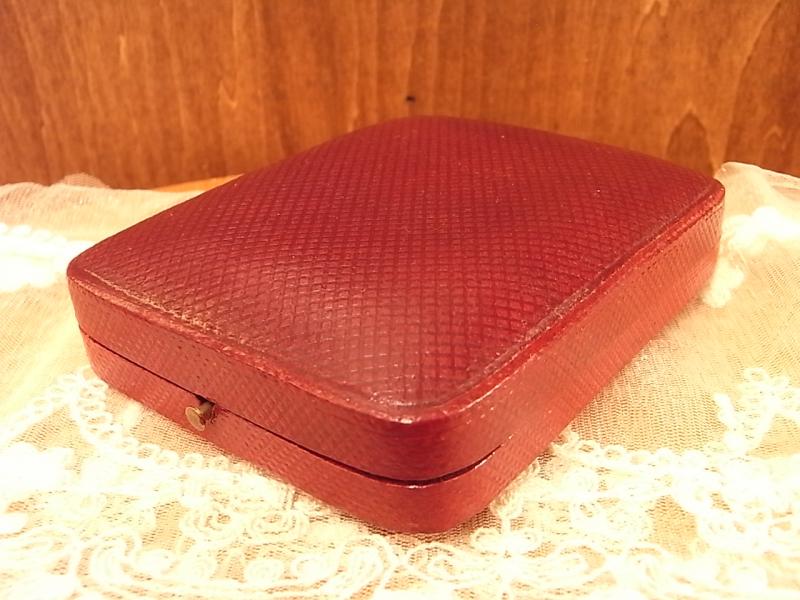 フランス製赤系ジュエリーケース、宝石ケース、ワインレッド宝石箱、ジュエリーディスプレイ、かわいいジュエリーケース LCM 6966(3)
