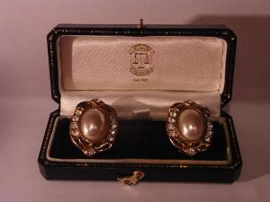 English navy jewelry display case