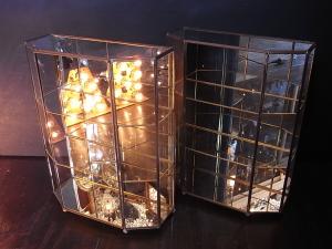 Italian glass & brass display case（残り1点）